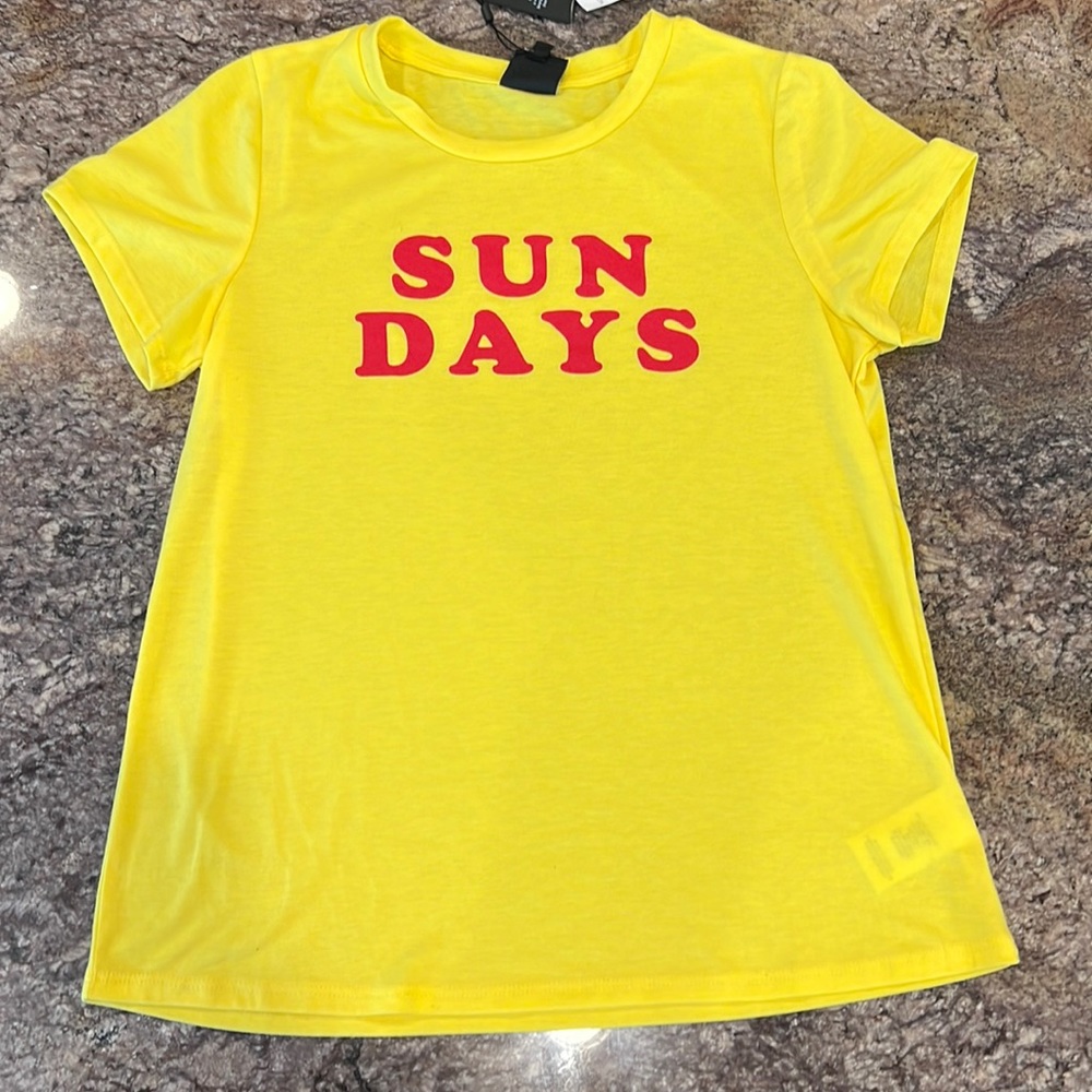 “ Sun Days” T-shirt